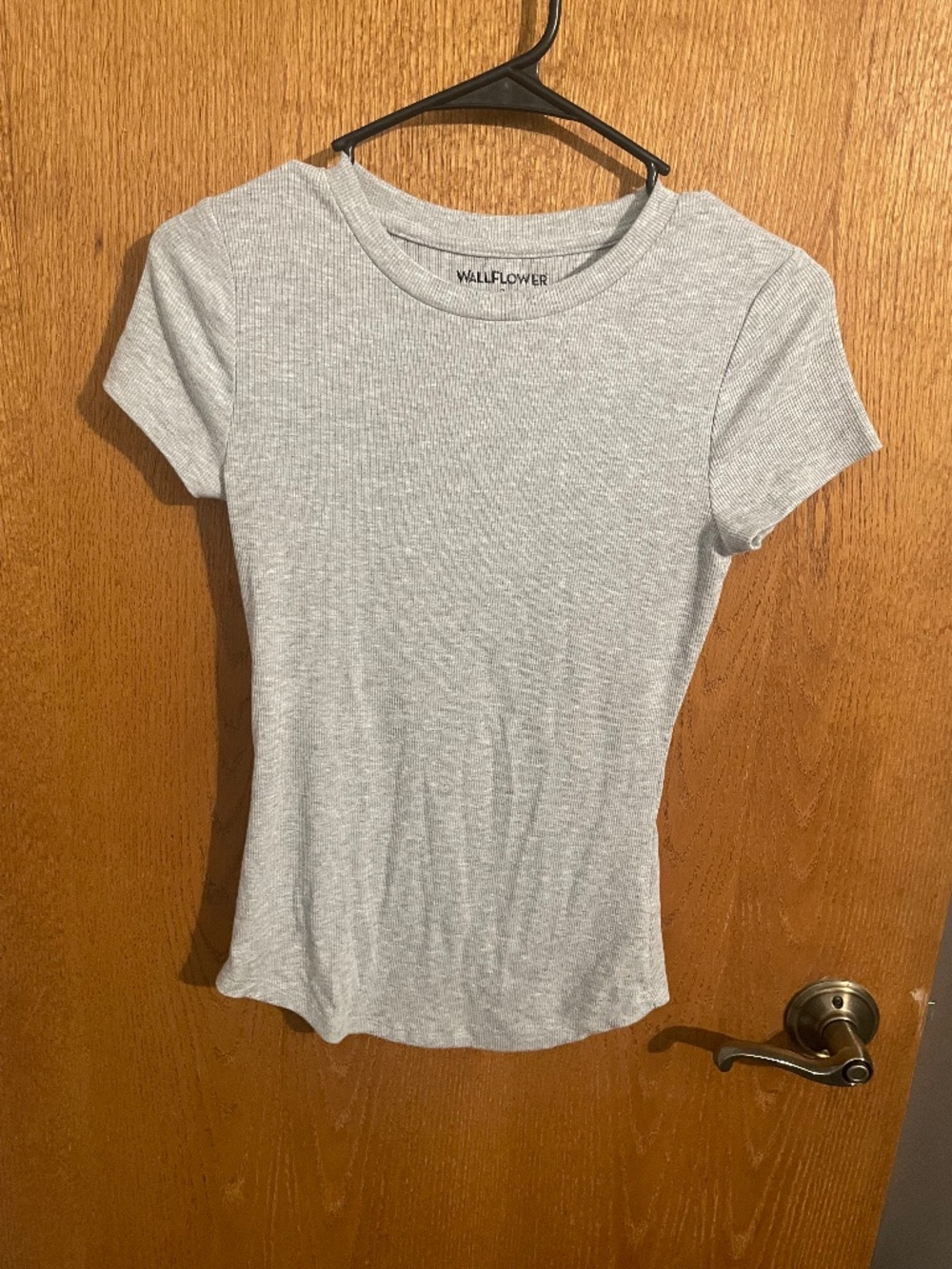 Women’s Size Small Gray T-shirt